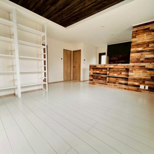 泉佐野市鶴原 ギャラリー6