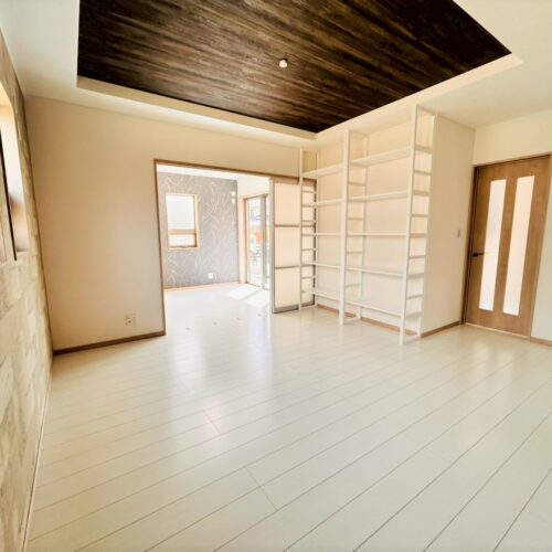 泉佐野市鶴原 ギャラリー8