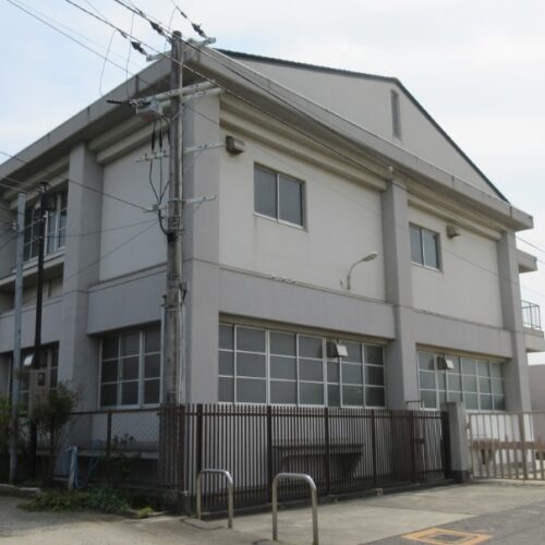 岸和田市立山直中学校