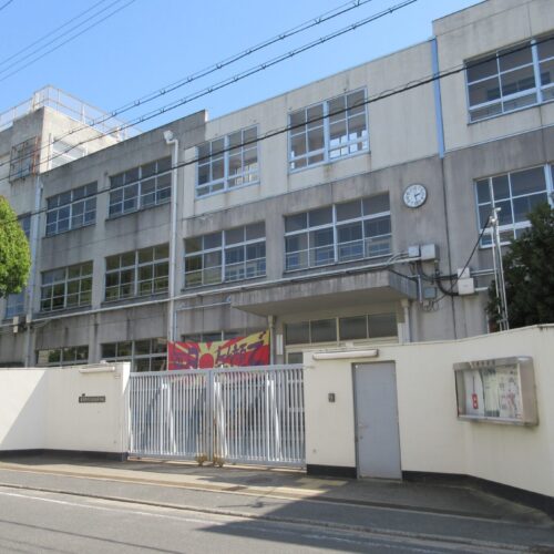 東大阪市立盾津東中学校