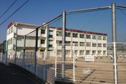 岸和田市立山直中学校