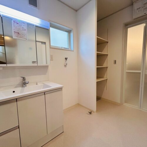 熊取町自由が丘 ギャラリー16