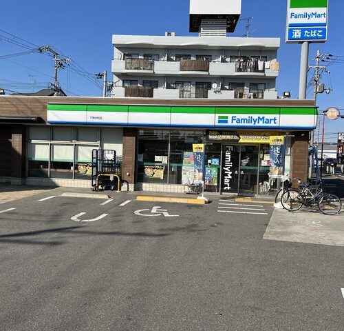 ファミリーマート下馬伏町店