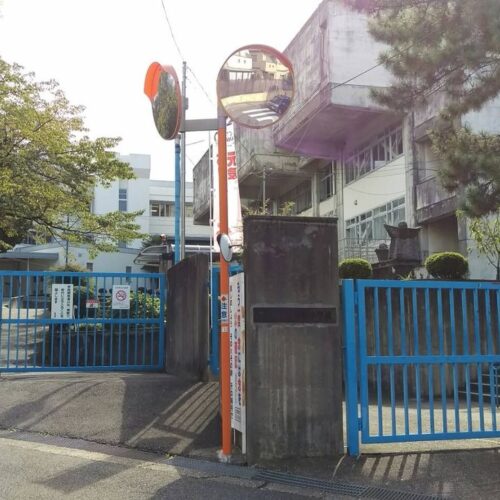 四條畷市立忍ヶ丘小学校