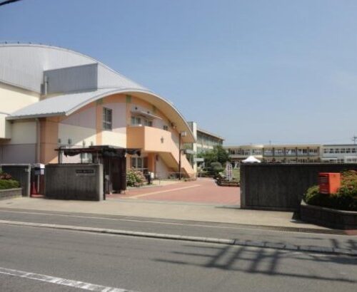 貝塚市立西小学校