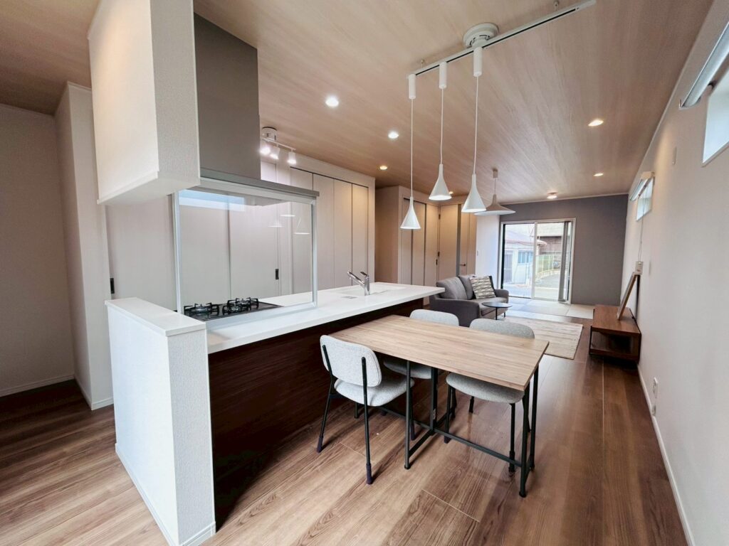 岸和田市下野町