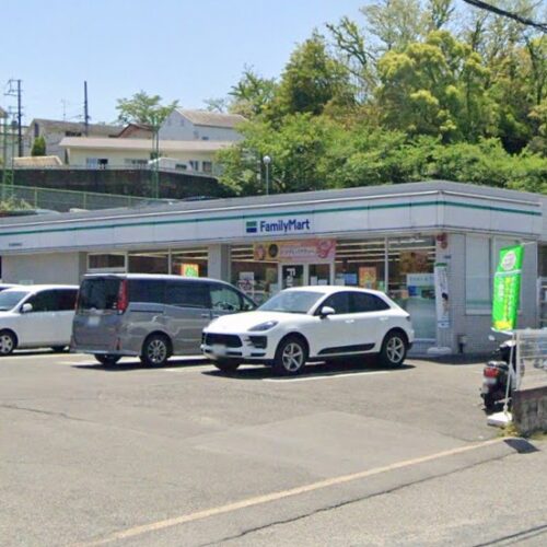 ファミリーマート奈良鶴舞東町店