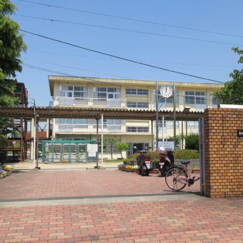 東大阪市立縄手中学校