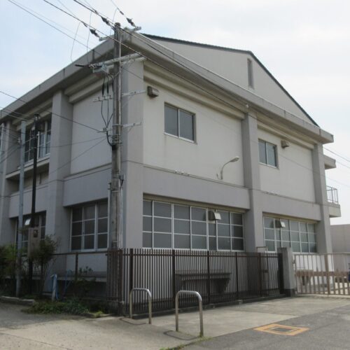岸和田市立山直中学校