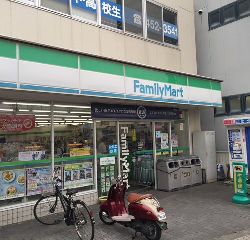 ファミリーマート熊取駅前店
