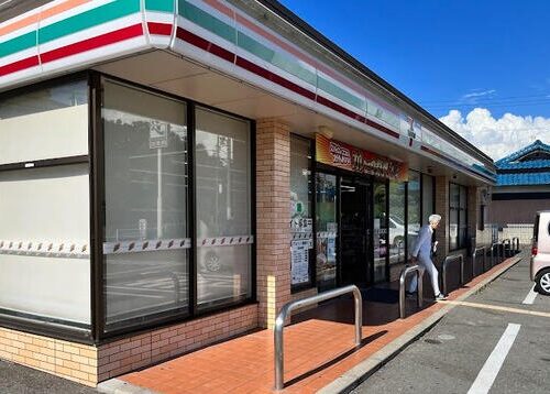 セブンイレブン生駒北田原町店