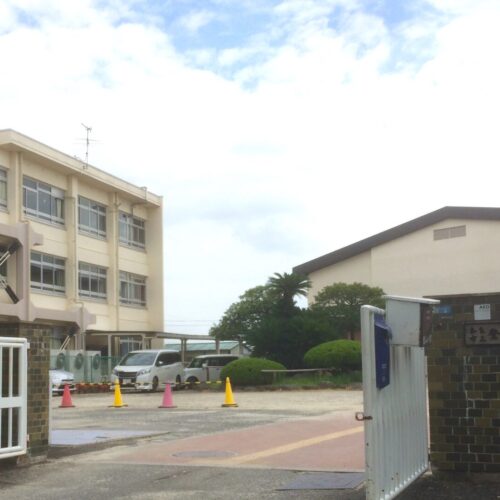 奈良市立登美ヶ丘小学校
