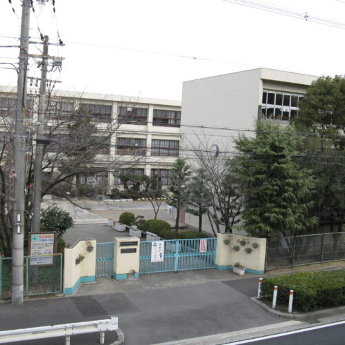 富田林市立久野喜台小学校