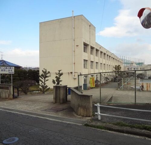 上牧町立上牧中学校